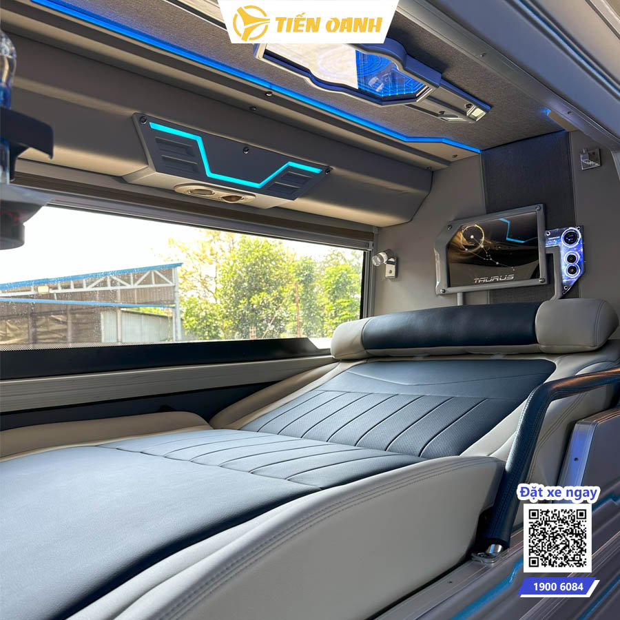 Xe Limousine của Tiến Oanh có các giường được trang bị đầy đủ tiện ích