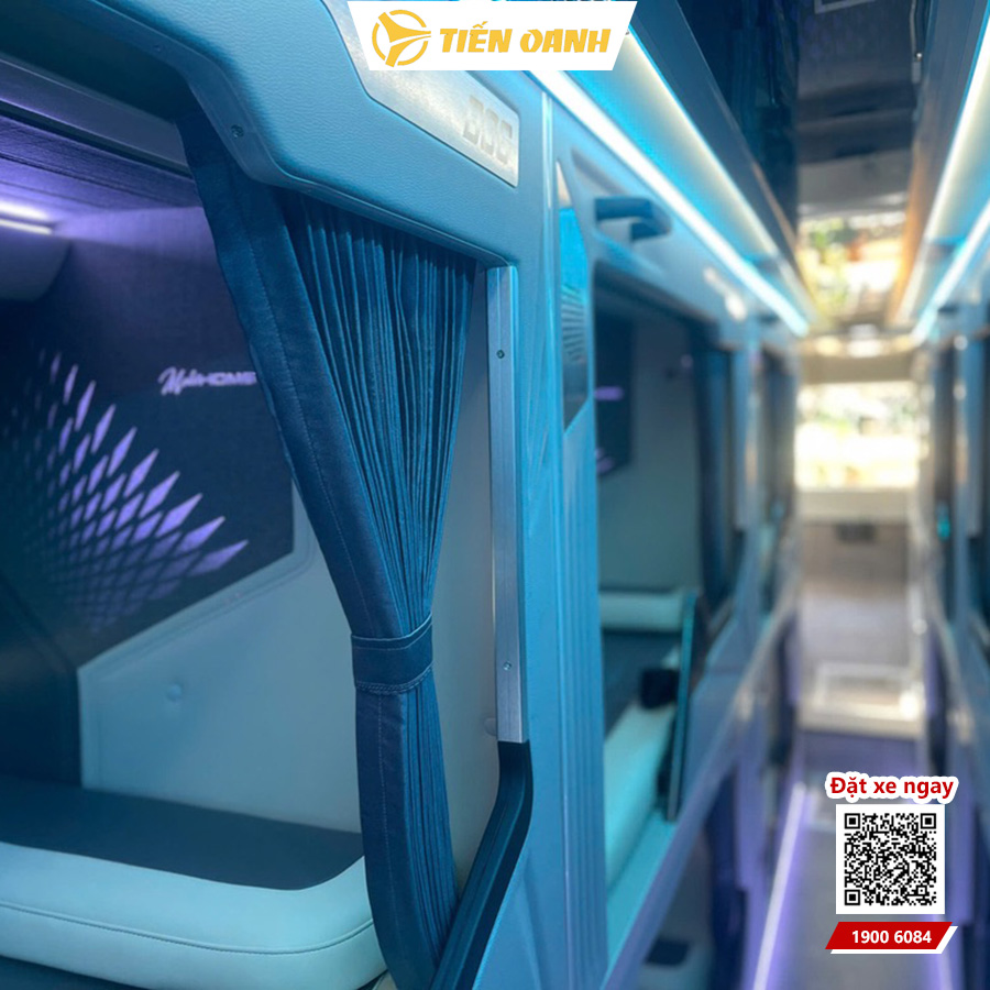 Tiến Oanh đầu tư xe đời mới với tiện nghi đầy đủ